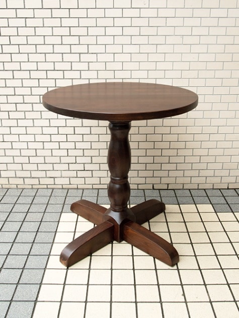UVF123 70 TABLE (Round / Square)